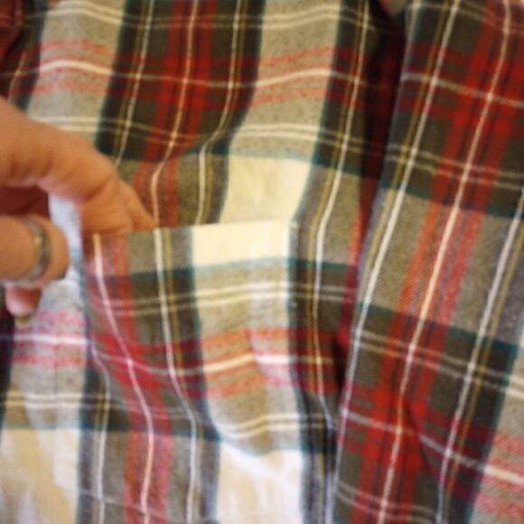 Red head plaid flannel shirt - Picture 6 of 12